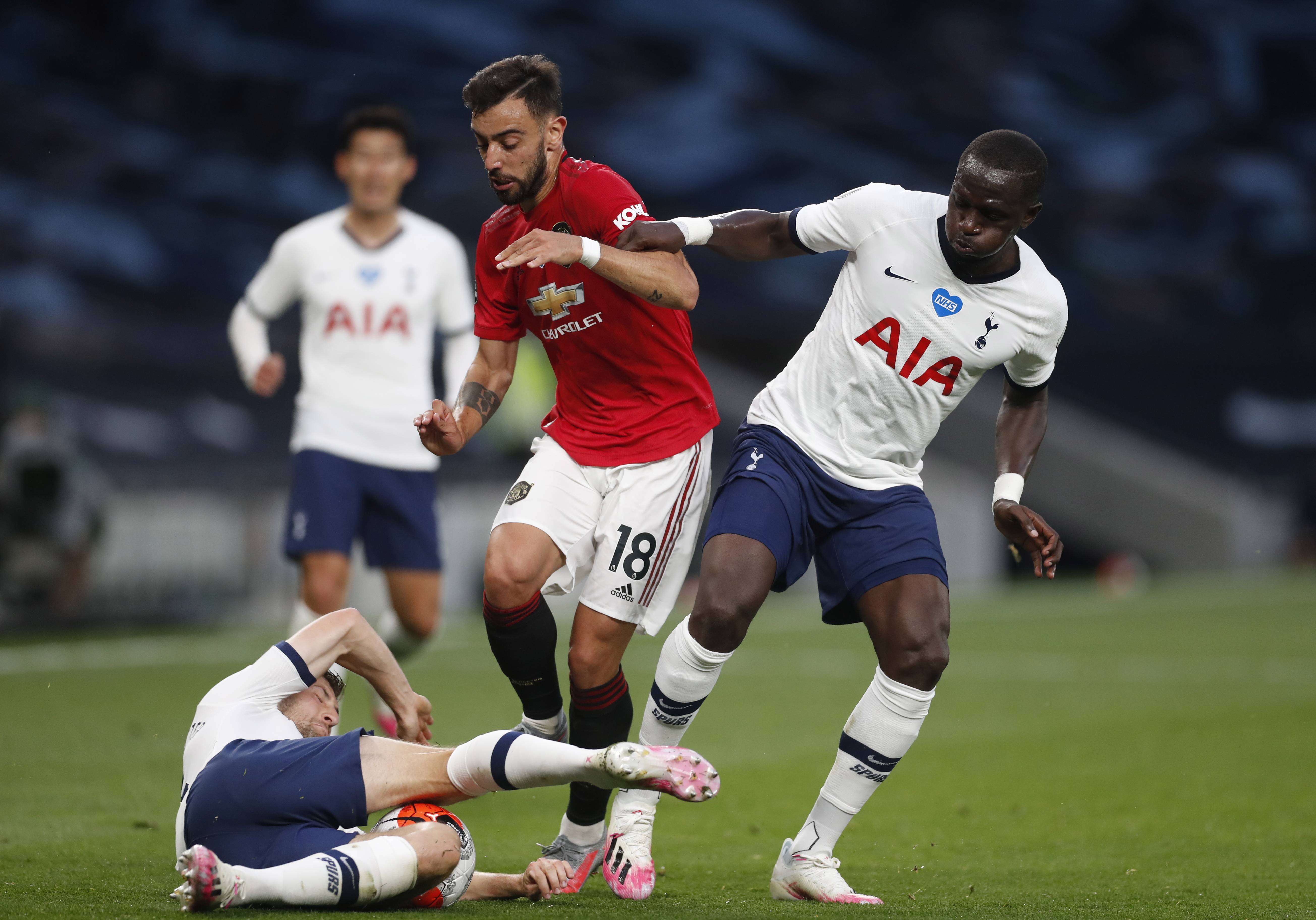 赋的中场球 赋的中场球